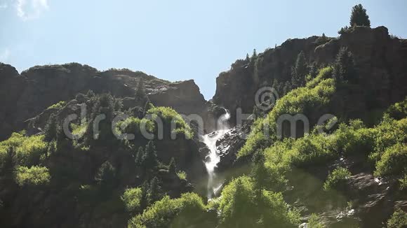 奥地利山瀑布视频的预览图