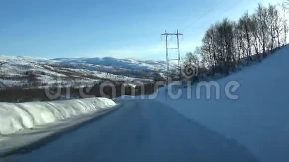 沿E10方向行驶至挪威哈尔斯塔德视频的预览图