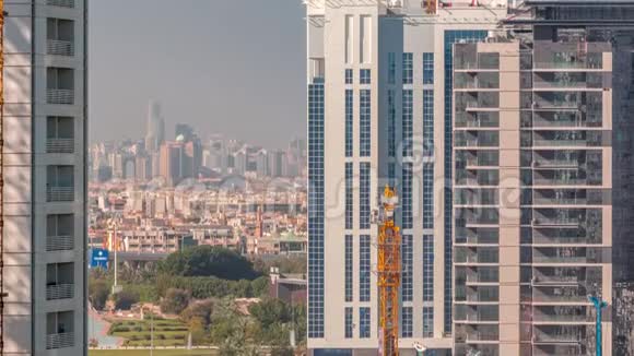 迪拜新的豪华摩天大楼景观视频的预览图