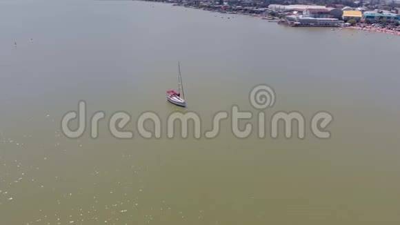 船在海上空中录像视频的预览图