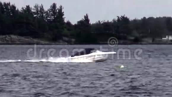快艇动力艇摩托艇视频的预览图
