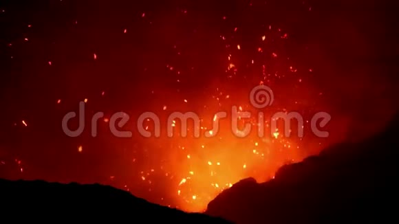 瓦努阿图火山爆发视频的预览图
