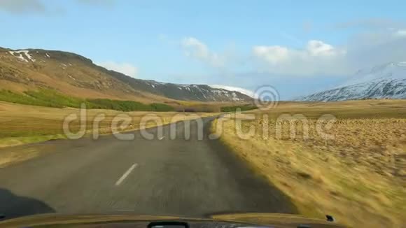 在冰岛开车视频的预览图