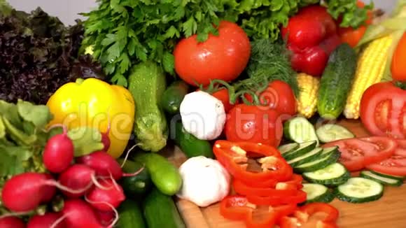精选新鲜蔬菜慢动作视频的预览图