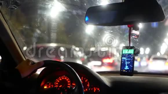 夜城出租车视频的预览图