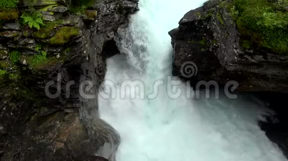 瀑布Gudbrandsjuvet挪威视频的预览图