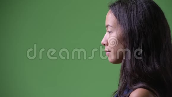年轻美丽的多民族女商人的形象视频的预览图