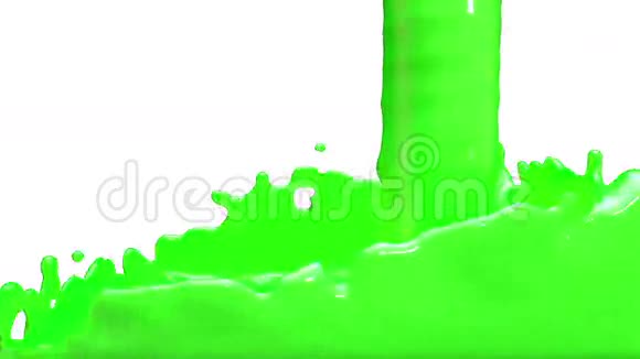 动画绿车油漆浇注和填充屏幕阿尔法通道包括使用卢马哑光3D渲染视图34视频的预览图