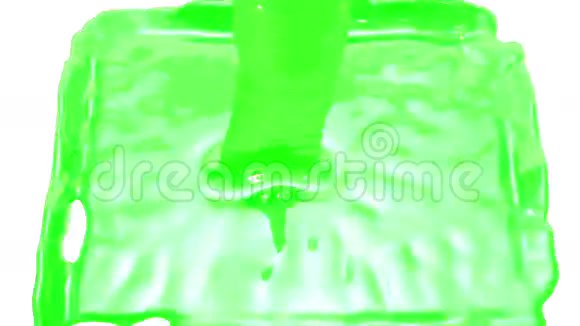 动画绿车油漆浇注和填充屏幕阿尔法通道包括使用卢马哑光3D渲染视图18视频的预览图