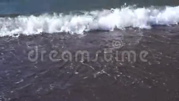 洁净海水视频的预览图