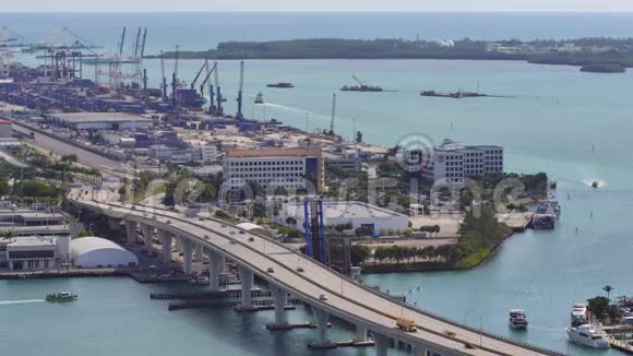 迈阿密港大桥4K视频的预览图