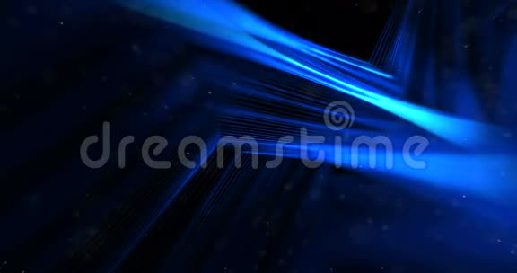抽象的蓝光脉冲光线和光线在黑色上泄漏运动视频的预览图