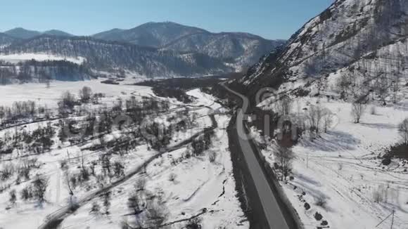 道路冬季景观视频的预览图