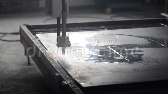 工业激光等离子切割加工视频的预览图