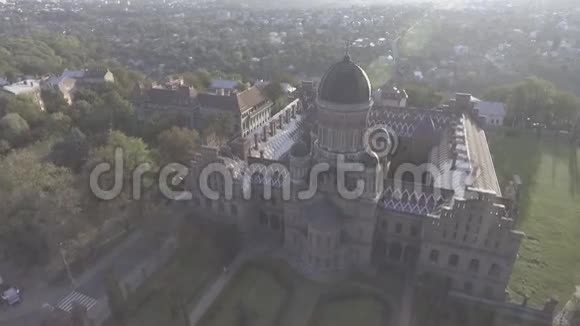 乌克兰老大学花园视频的预览图