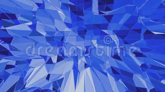 蓝色低聚发光表面作为奇妙的浮雕蓝色多边形几何发光环境或脉动背景视频的预览图