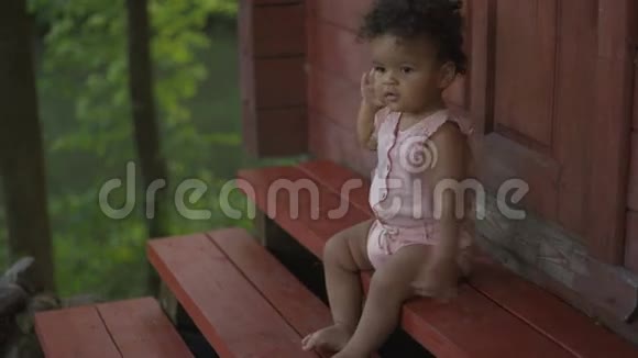 快乐的非裔美国孩子视频的预览图
