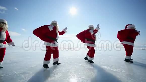 在贝加尔湖旅行圣诞老人环行视频的预览图