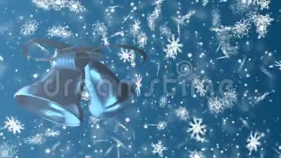 圣诞节和新年无缝循环动画圣诞节雪花和蓝色背景上的铃铛冬季仙境视频的预览图