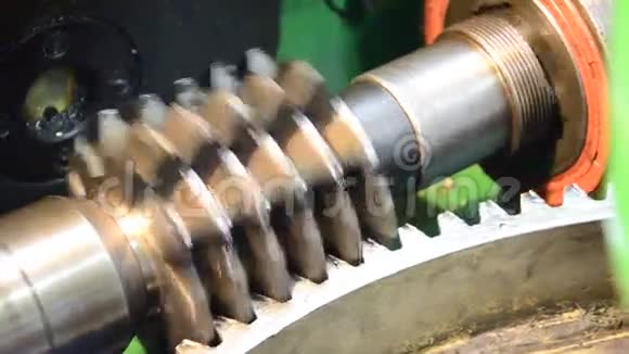 蜗轮生产和服务工业机器视频的预览图