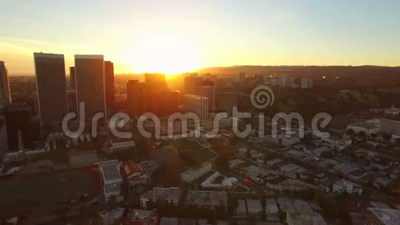 洛杉矶航空世纪城视频的预览图