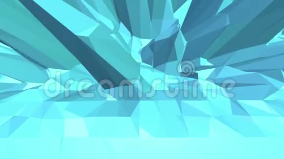 蓝色低聚移位表面作为明亮的背景蓝多角几何变换环境或脉动背景视频的预览图