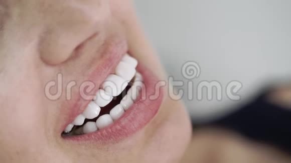 牙科诊所的病人视频的预览图