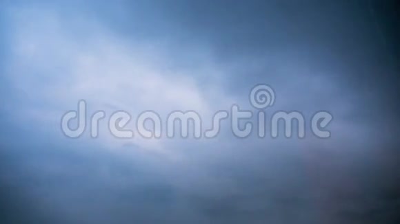 戏剧性风暴云时程4k视频的预览图