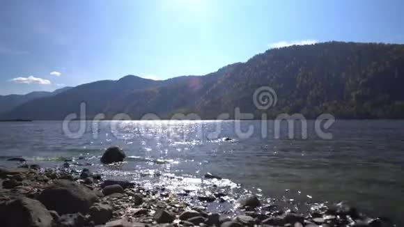 山湖堕落视频的预览图