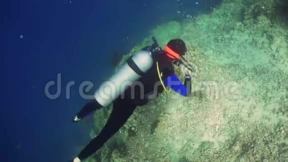 水下潜水器视频的预览图