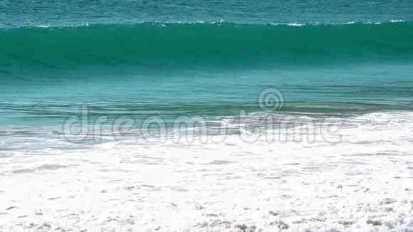 普吉岛的潮汐波视频的预览图