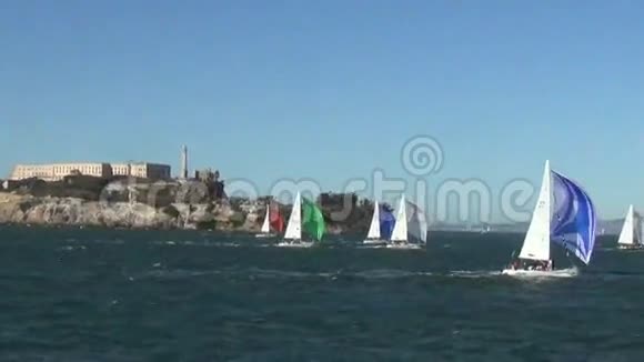 旧金山湾的帆船视频的预览图
