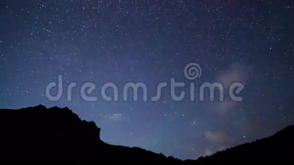 山脉中的银河系帕米尔塔吉克斯坦4K视频的预览图