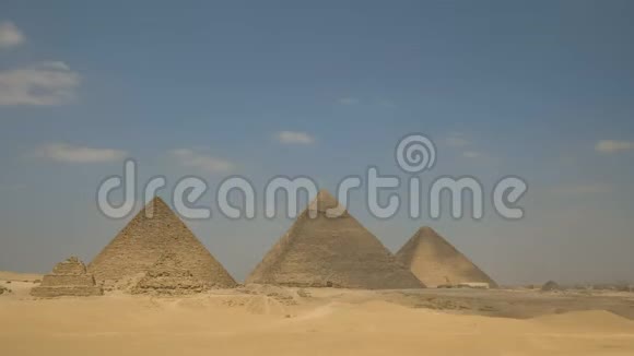埃及开罗附近吉萨古金字塔视频的预览图