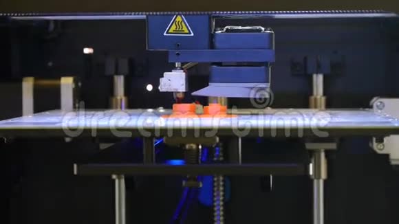 3D打印3D打印机的细节视频的预览图