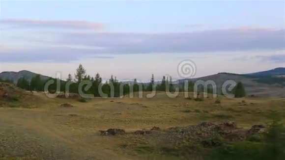 黎明时分库雷山脉全景视频的预览图