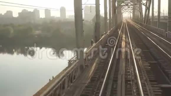 火车的铁路视频的预览图
