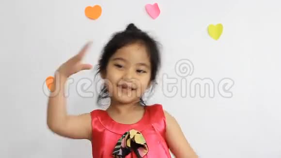 快乐的亚洲小孩视频的预览图