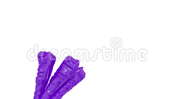 喷泉的紫色漆流在空气中飞起溅起许多飞溅紫色液体作为汽车油漆或颜色的慢镜头视频的预览图