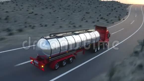 加油机油车高速公路上的卡车开得很快真实的汽车动画视频的预览图