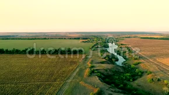 空中乡村景色视频的预览图