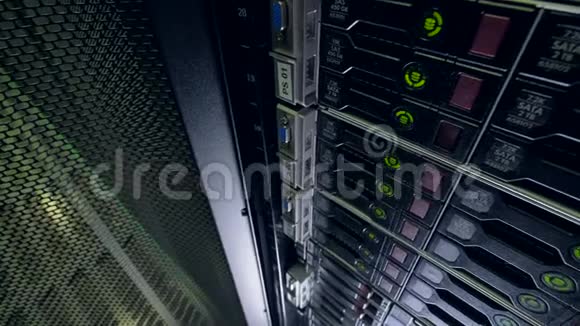 比特币开采的超级计算机4公里视频的预览图