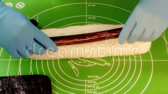 手工制作的焦糖糖果视频的预览图