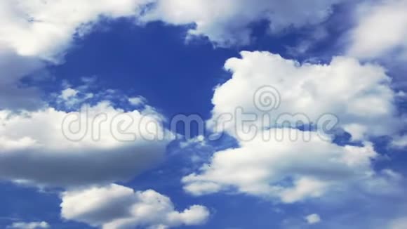 蓝天美丽的云视频的预览图