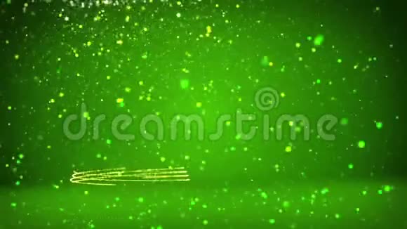 绿色的大圣诞树从屏幕左侧发光的闪亮粒子圣诞节背景下的冬季主题视频的预览图