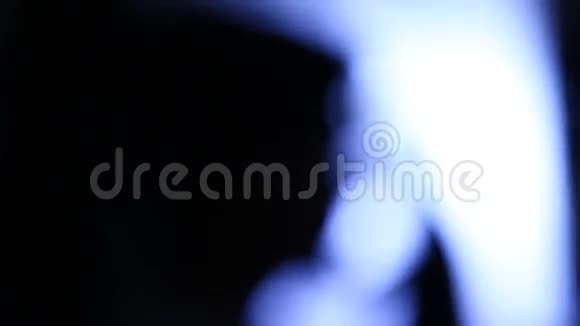 幽灵剪影特写镜头视频的预览图