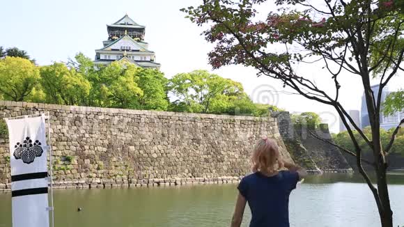 大阪城堡游客视频的预览图