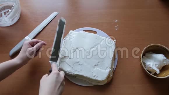 柠檬蛋糕加奶油视频的预览图