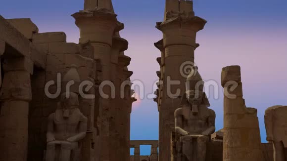 卢克索美丽的卡尔纳克古庙遗址视频的预览图