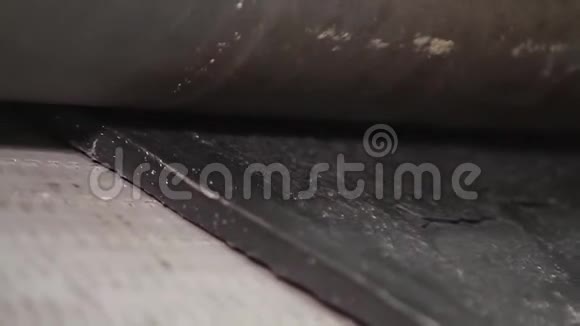 一家大型轮胎厂的橡胶胶带关闭了视频的预览图